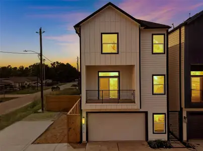 New construction Single-Family house 4749 Wilmington St, Unit A, Houston, TX 77033 - image