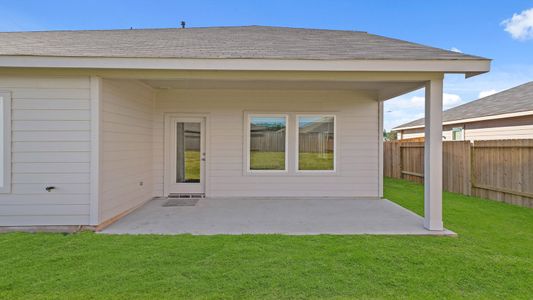 New construction Single-Family house 40762 Rosemary Rain Ln, Magnolia, TX 77354 Perry- photo 30 30