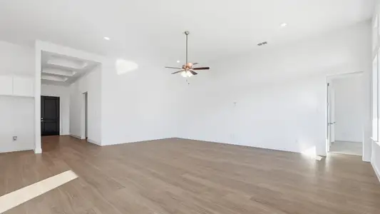 New construction Single-Family house 461 Shadowfax Dr, Aledo, TX 76008 plan Yale - image 18
