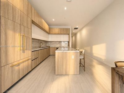 New construction Condo house 77 Se 5Th St, Unit UPH01, Miami, FL 33131 - image 5