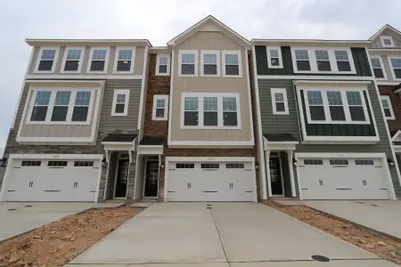 New construction Townhouse house 10056 Secluded Garden Dr, Apex, NC 27523 plan Buckingham - image