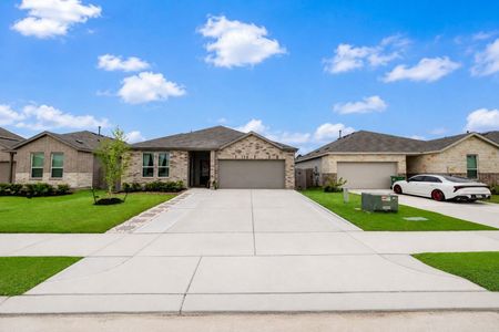 New construction Single-Family house 10660 Ellerston Rd, Cleveland, TX 77327 plan McCartney - image