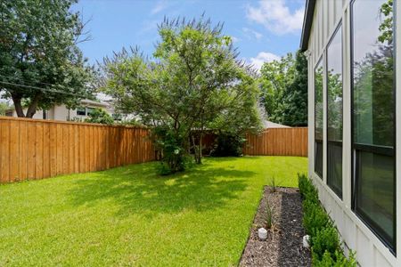 New construction Single-Family house 9934 Mixon Dr, Dallas, TX 75220 - image