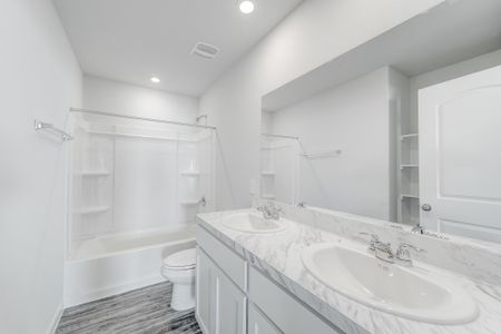 New construction Single-Family house 560 Quail Mdws Dr, Cleburne, TX 76031 null- photo 16 16