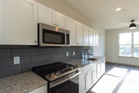 New construction Condo house 2208 Gathering Square Ct, Fuquay Varina, NC 27526 - image