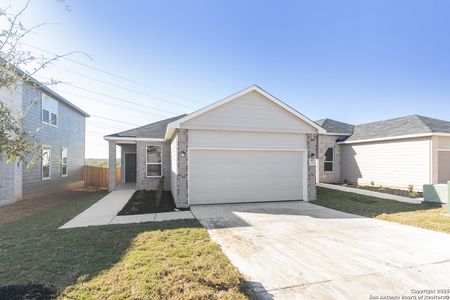 New construction Single-Family house 5511 Foppiano Loop, Converse, TX 78109 null- photo 1 1