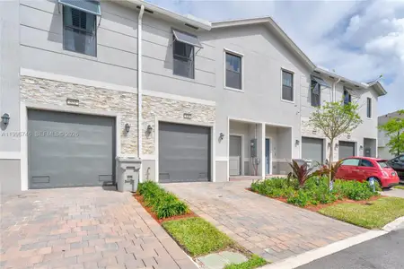 New construction Townhouse house 848 Nw 3Rd Ter, Pompano Beach, FL 33060 - image