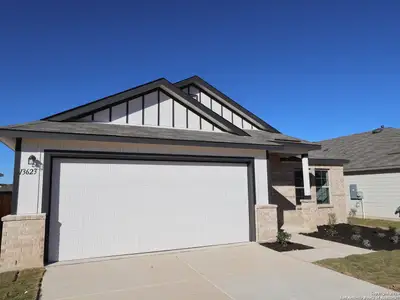 New construction Single-Family house 13623 Beebrush Saddle, San Antonio, TX 78253 plan Desoto - 40' Smart Series - image