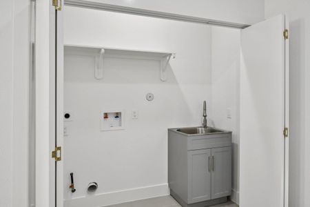 New construction Single-Family house 6808 Madrid St, Houston, TX 77021 - image