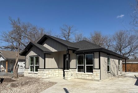 New construction Single-Family house 810 S San Eduardo Ave, San Antonio, TX 78228 - image