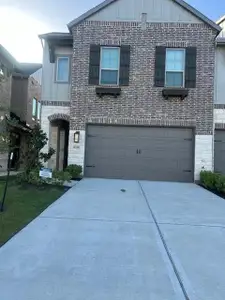 New construction Townhouse house 6510 Bramble Cove Ln, Fulshear, TX 77441 - image