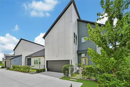 New construction Single-Family house 9847 Mocking Bird Hill Ln, Houston, TX 77080 - image 2