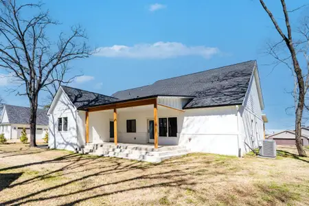 New construction Single-Family house 649 Enchanted Isles Dr, Mabank, TX 75156 - image