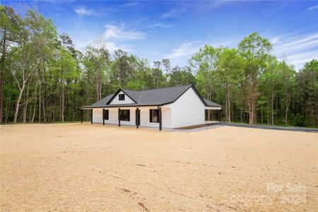 New construction Single-Family house 1115 Lawrence Road, Clover, SC 29710 - photo 0