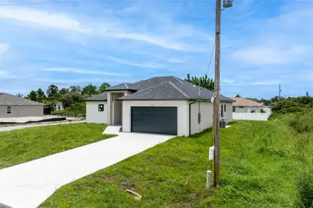 New construction Single-Family house 3318 30Th St Sw, Lehigh Acres, FL 33976 - image