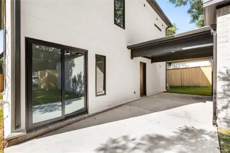 New construction Single-Family house 10434 Vinemont St, Dallas, TX 75218 - image