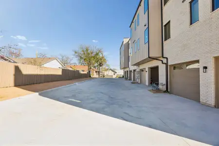 New construction Townhouse house 122 S Church St, McKinney, TX 75069 - image