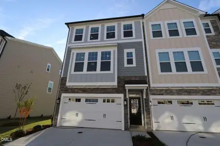 New construction Townhouse house 10013 Secluded Garden Dr, Unit 168, Apex, NC 27523 - image