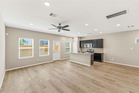 New construction Single-Family house 14731 Blooming Jasmine Trl, Houston, TX 77082 - image 12