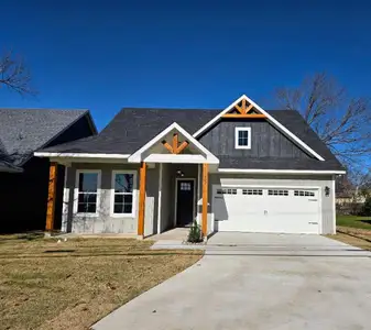 New construction Single-Family house 607 N Getzendaner St, Waxahachie, TX 75165 - image