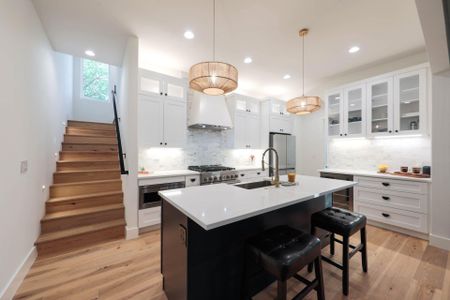 New construction Single-Family house 7310 Woodrow St, Austin, TX 78757 - image 12