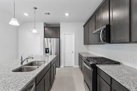 New construction Single-Family house 19555 Montgomery Ridge Wy, Unit 1169, Montgomery, TX 77356 plan Austin - image 7