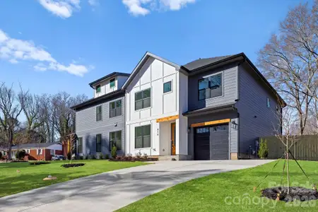 New construction Townhouse house 818 Yellowstone Dr, Charlotte, NC 28208 - image