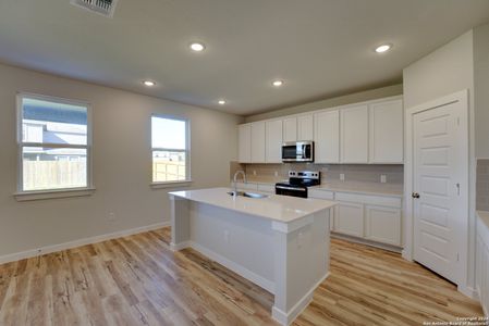 New construction Single-Family house 2524 Solon Ln, Seguin, TX 78155 null- photo 14 14