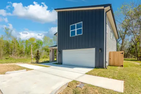 New construction Single-Family house 6814 Champion Ln, Houston, TX 77091 - image