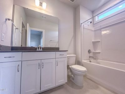 New construction Townhouse house 127 Sugar Run Dr, Unit 27, Fuquay Varina, NC 27526 null- photo 5 5