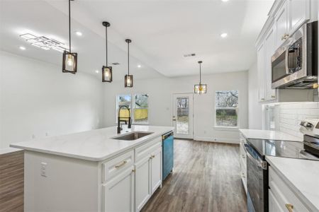 New construction Single-Family house 3220 Hiawatha Trl, Lake Worth, TX 76135 null- photo 11 11