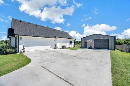 New construction Single-Family house 195 Rayford Dr, Lorena, TX 76655 - image