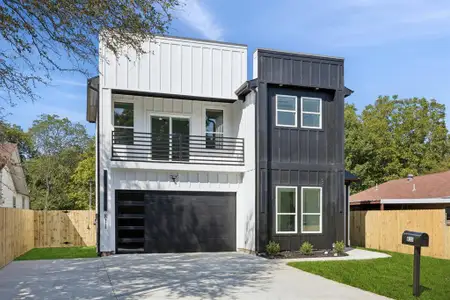 New construction Single-Family house 811 N Bond Ave, Dallas, TX 75211 - image