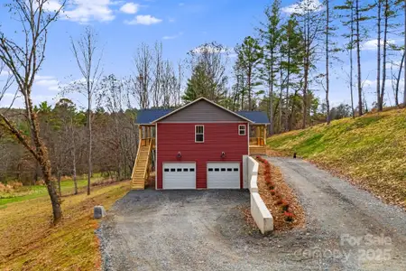 New construction Single-Family house 738 Jupiter Rd, Weaverville, NC 28787 - image