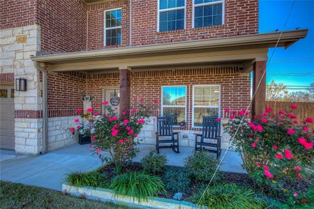 View of patio / terrace with a porch