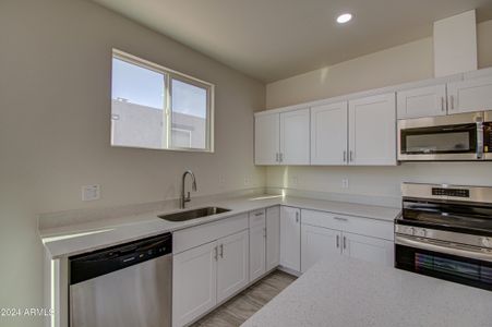 New construction Single-Family house 527 W Mobile Ln, Phoenix, AZ 85041 null- photo 65 65