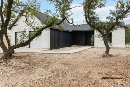 New construction Single-Family house 533 Primrose Path, Canyon Lake, TX 78133 - photo 0