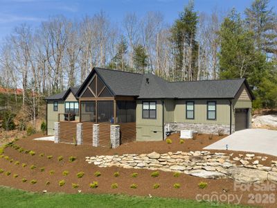 New construction Single-Family house 636 Crystal Heights Dr, Hendersonville, NC 28739 - image