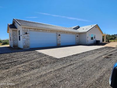 4 CAR GARAGE