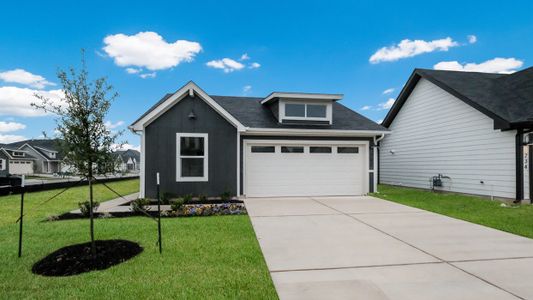 New construction Single-Family house 431 Frogmore Loop, Uhland, TX 78640 - photo 0