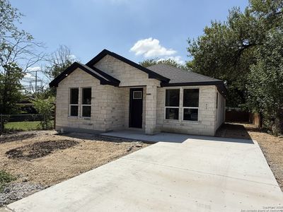 New construction Single-Family house 419 N San Ignacio Ave, San Antonio, TX 78228 - image