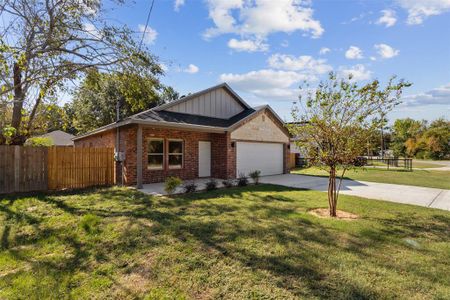 New construction Single-Family house Tool, TX 75143 - image