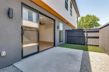 New construction Townhouse house 7313 Flyers Wy, Dallas, TX 75235 - image