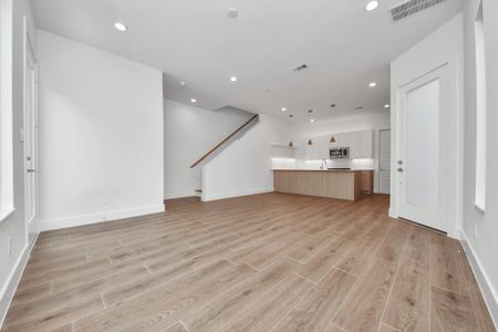 New construction Single-Family house 2216 Via Cami, Houston, TX 77051 - image 17
