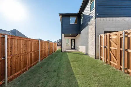 New construction Single-Family house 1513 Kinglet Pl, Celina, TX 75009 plan Danbury - SH 3104 - image 3