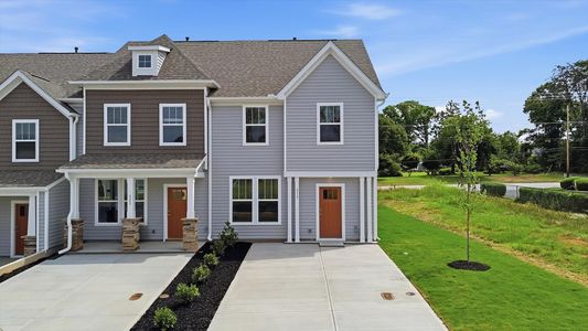 New construction Townhouse house 313 Speyside Ln, Anderson, SC 29621 plan Churchill - image
