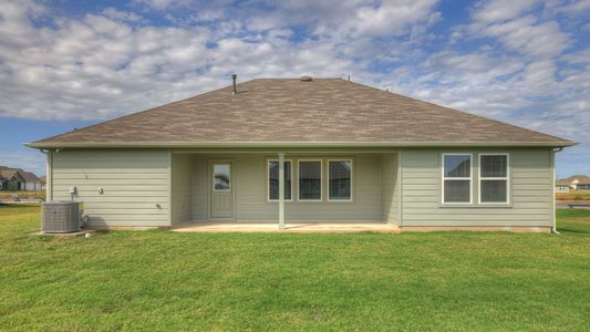 New construction Single-Family house 183 Stella Cv, Lockhart, TX 78644 The Coleman- photo 3 3