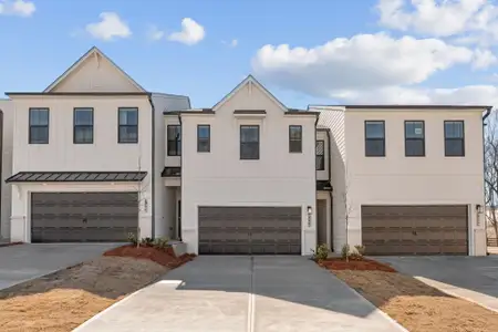 New construction Townhouse house 7521 Clover Ln, Flowery Branch, GA 30542 plan Sawnee - image