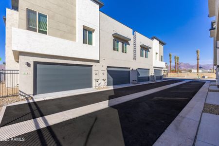 New construction Townhouse house 651 N Ironwood Dr, Unit 3, Apache Junction, AZ 85120 null- photo 4 4