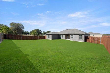 New construction Single-Family house 904 Granite Dr, Azle, TX 76020 Alderbury II- photo 27 27